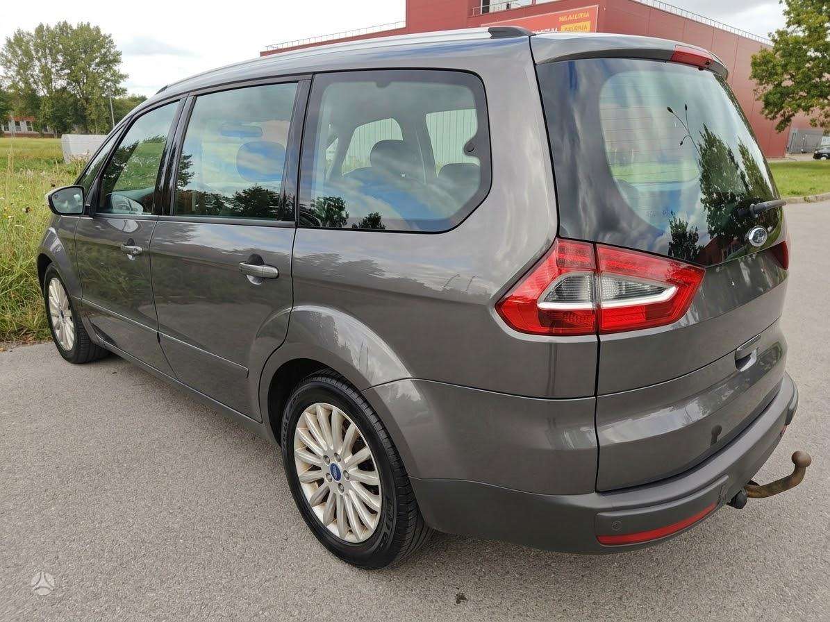 Ford Galaxy 2015 — фото 5