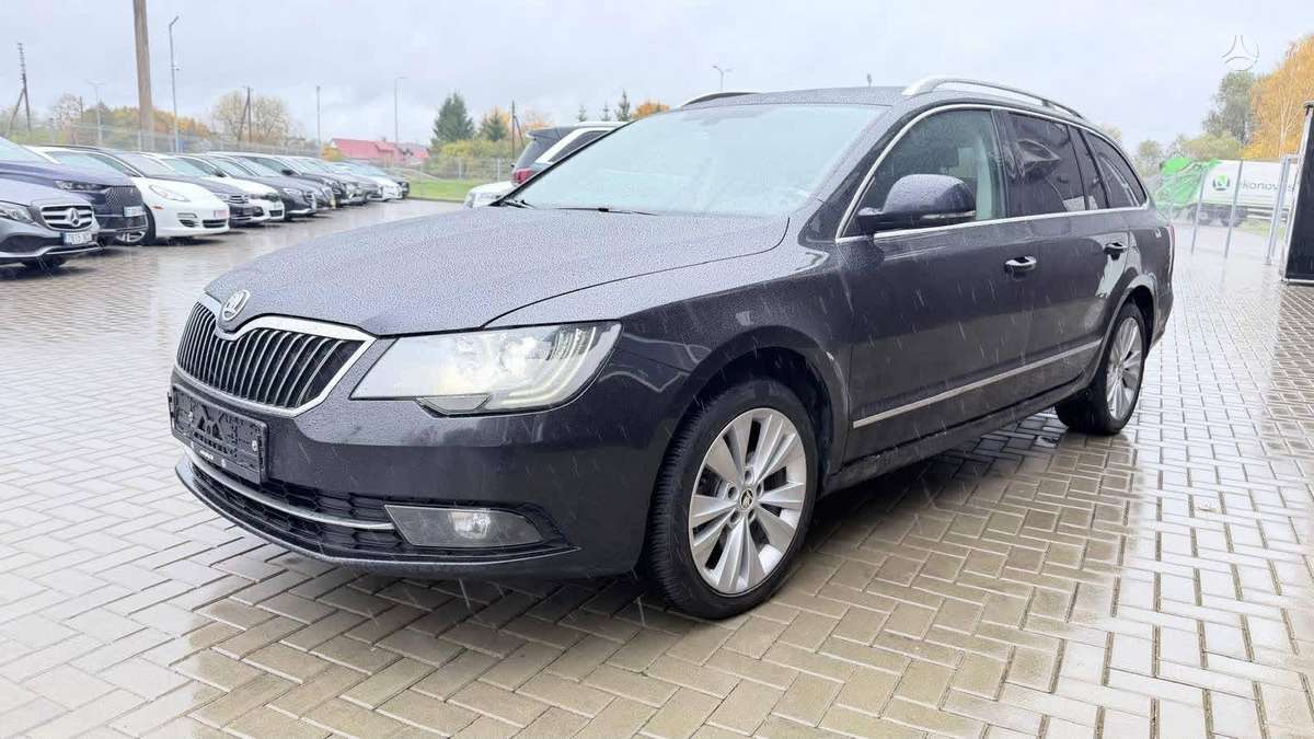 Skoda Superb 2014 — interior