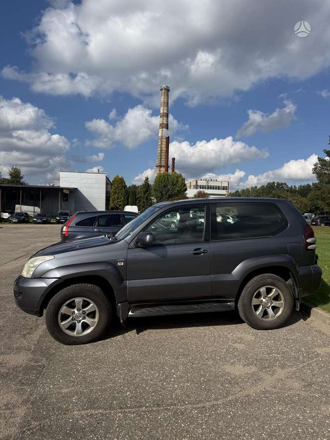Toyota Land 2007 — rear view