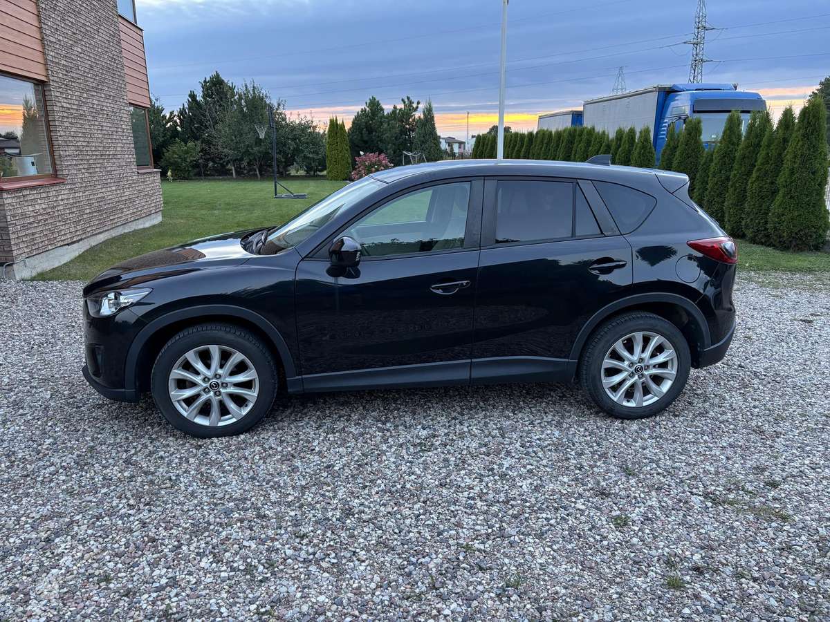 Mazda CX-5 2012 — вигляд ззаду