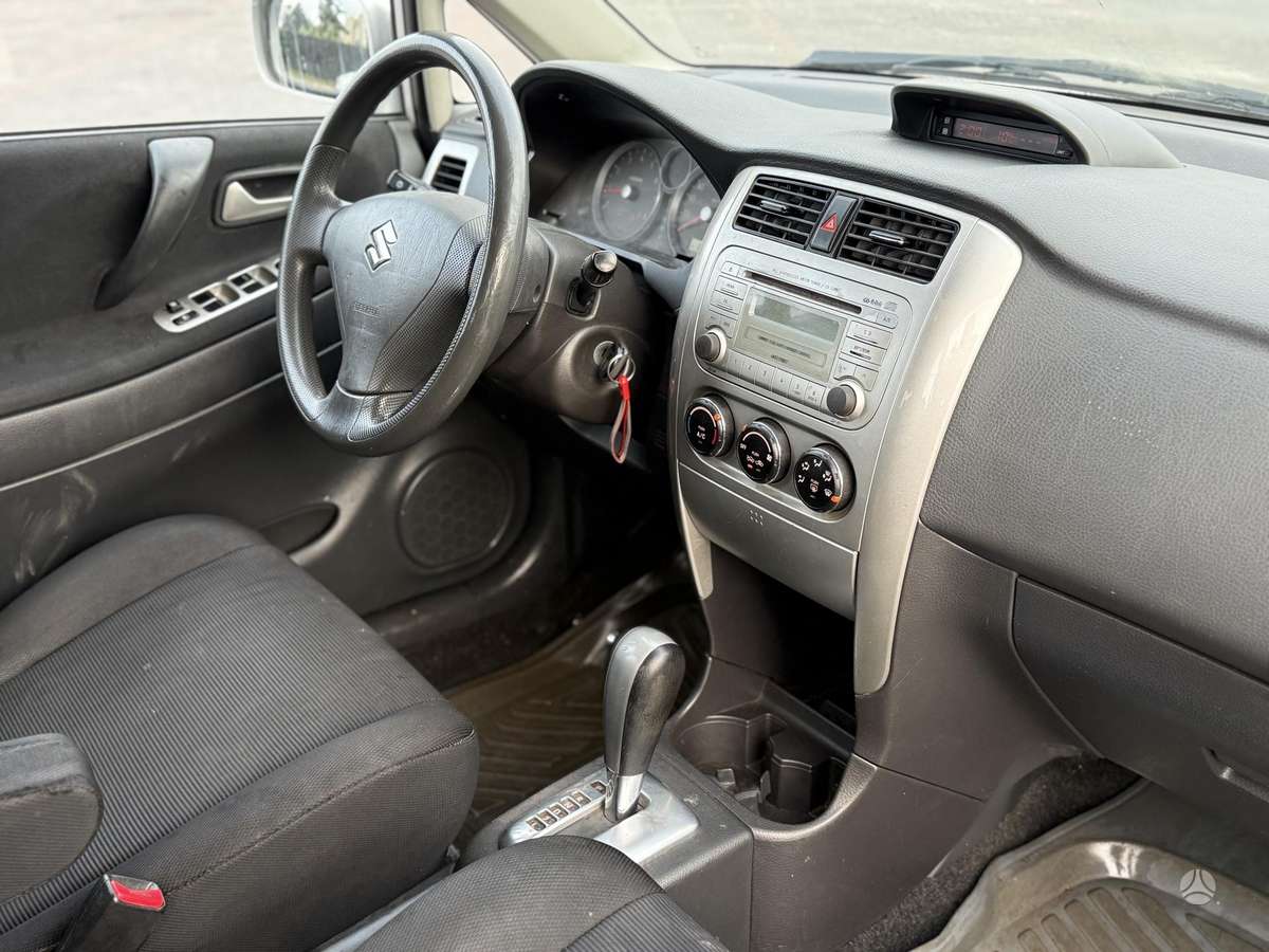 Suzuki Liana 2007 — photo 11