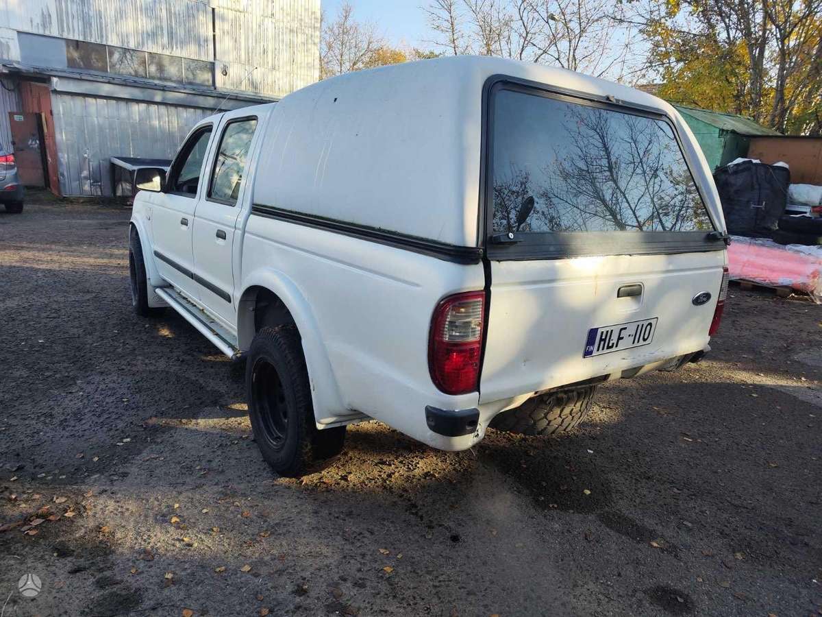 Ford Ranger 2005 — салон