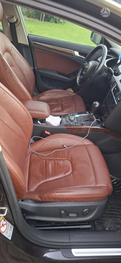 Audi A4 2009 — interior