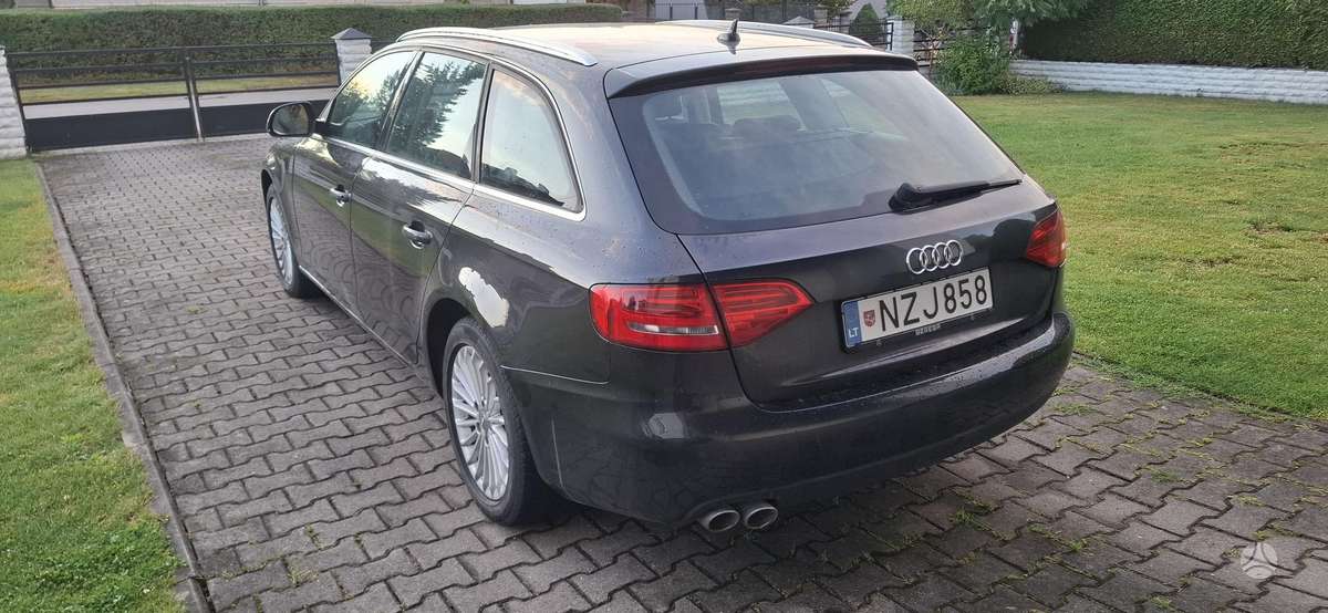 Audi A4 2009 — photo 5