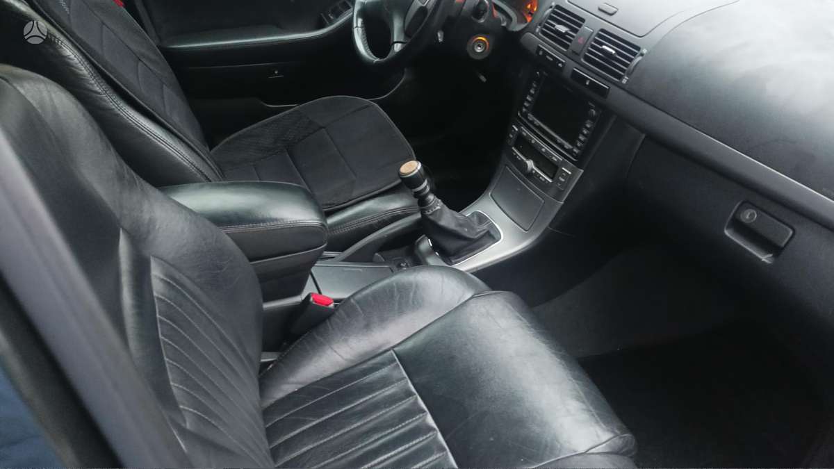 Toyota Avensis 2009 — photo 5