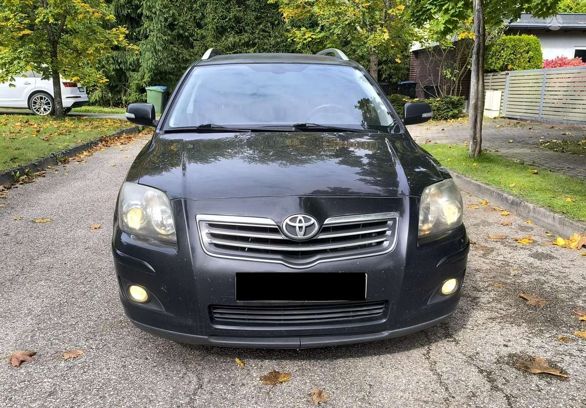 Toyota Avensis 2009 — photo 8