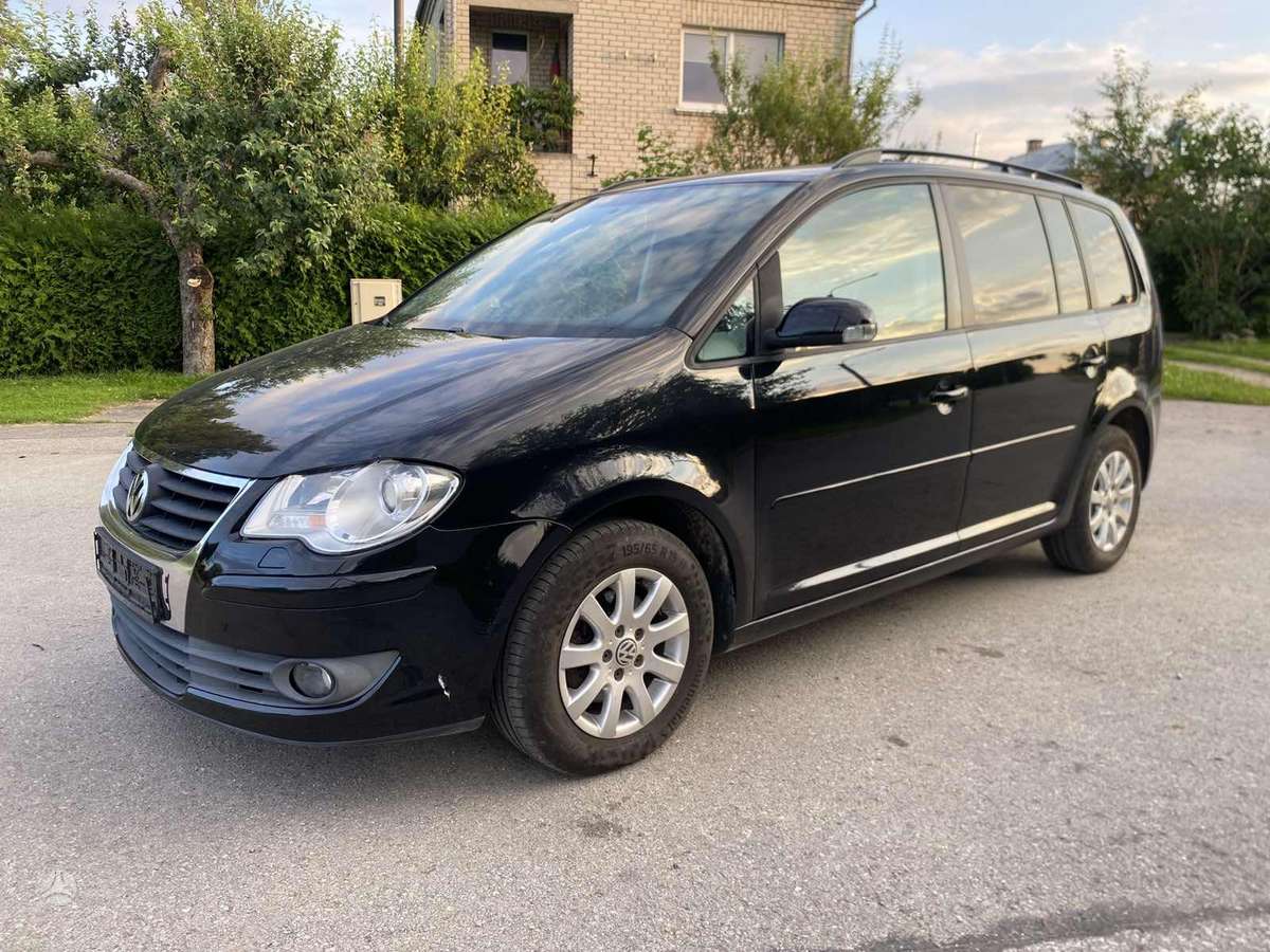 Volkswagen Touran 2008 — авто для ЗСУ з Європи