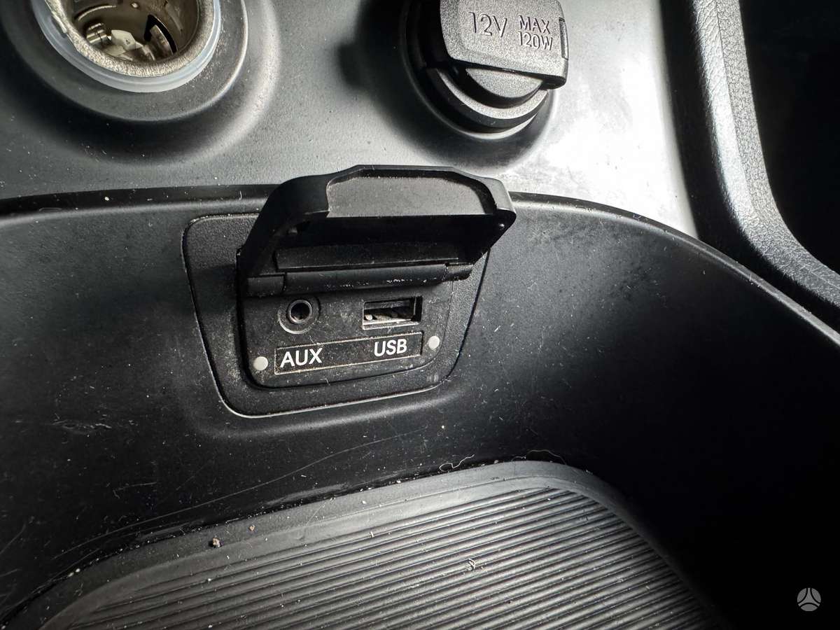 Hyundai Santa 2012 — photo 25