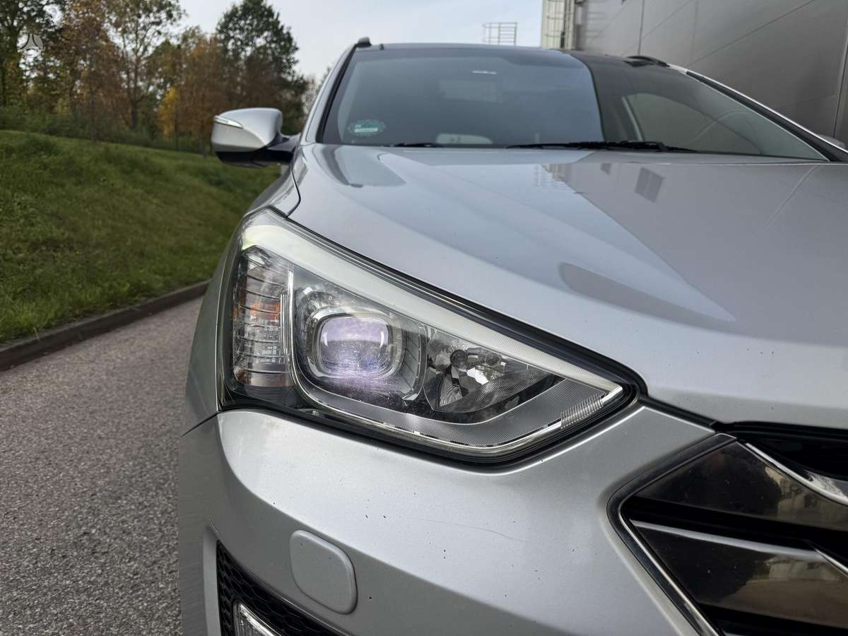 Hyundai Santa 2012 — photo 26