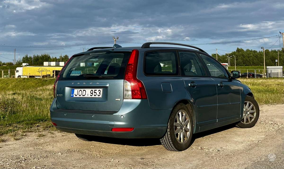 Volvo V50 2009 — photo 5