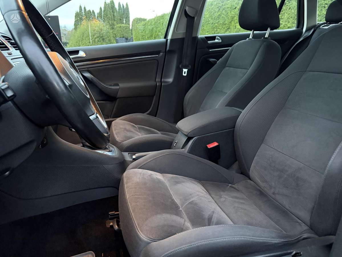 Volkswagen Golf 2010 — photo 12