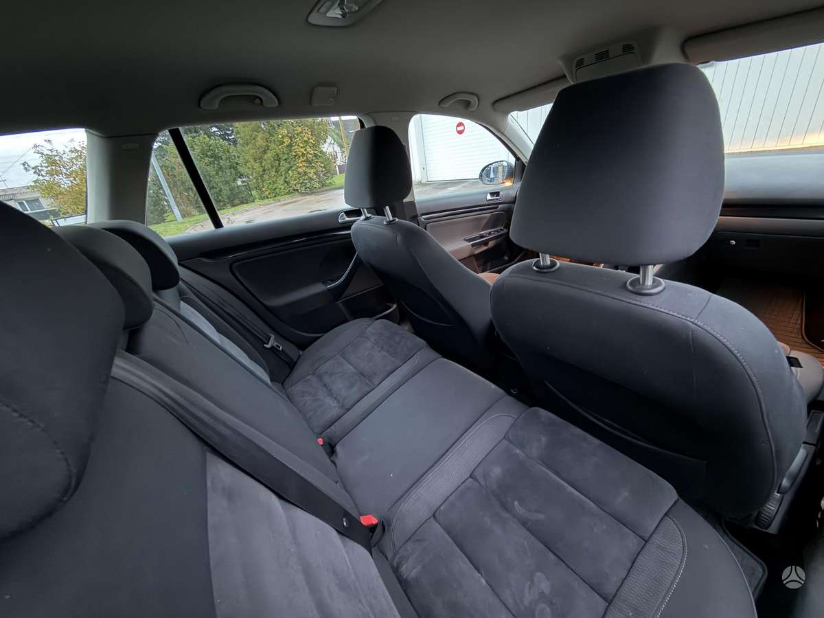 Volkswagen Golf 2010 — photo 17