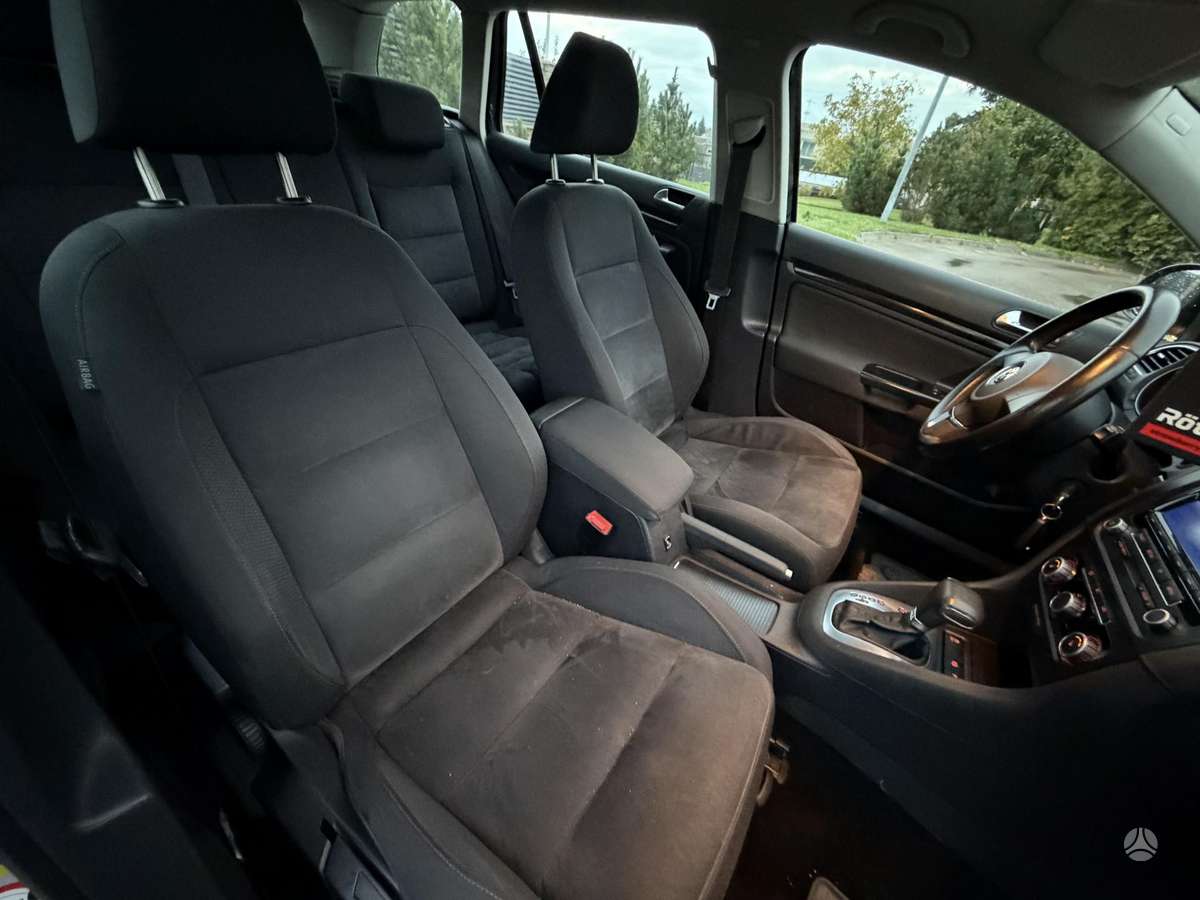 Volkswagen Golf 2010 — photo 18