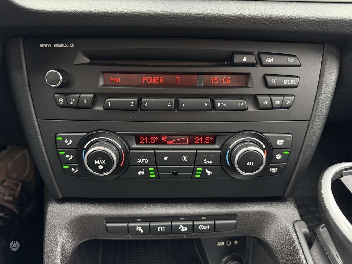 BMW X1 2010 — photo 12