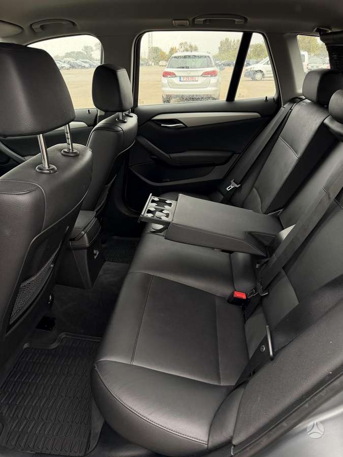 BMW X1 2010 — photo 14