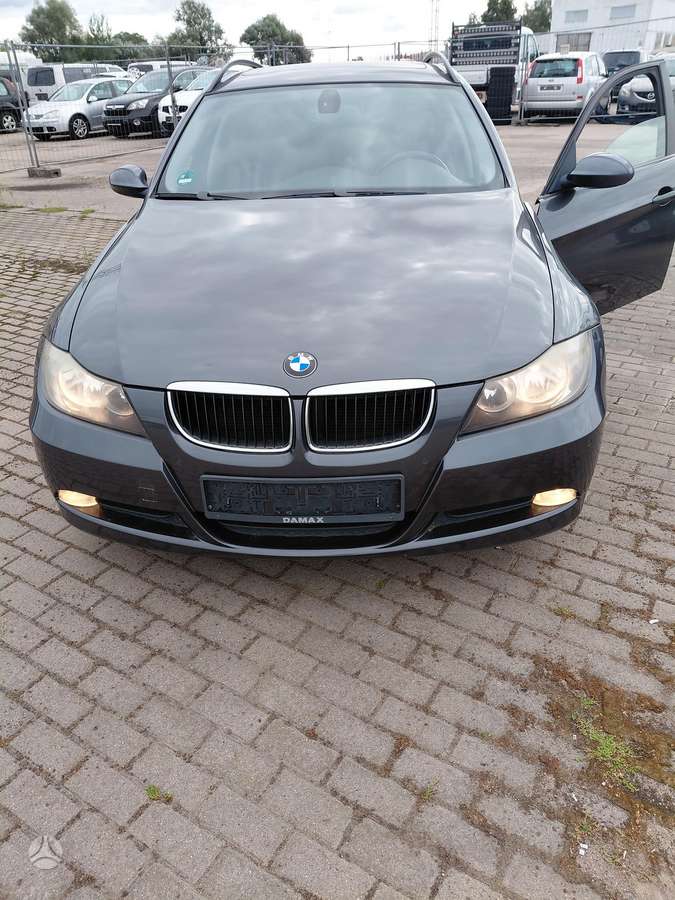 BMW 318, 2006
