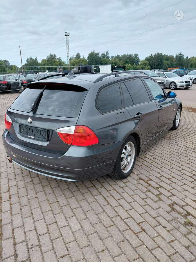 BMW 318 2006 — photo 5