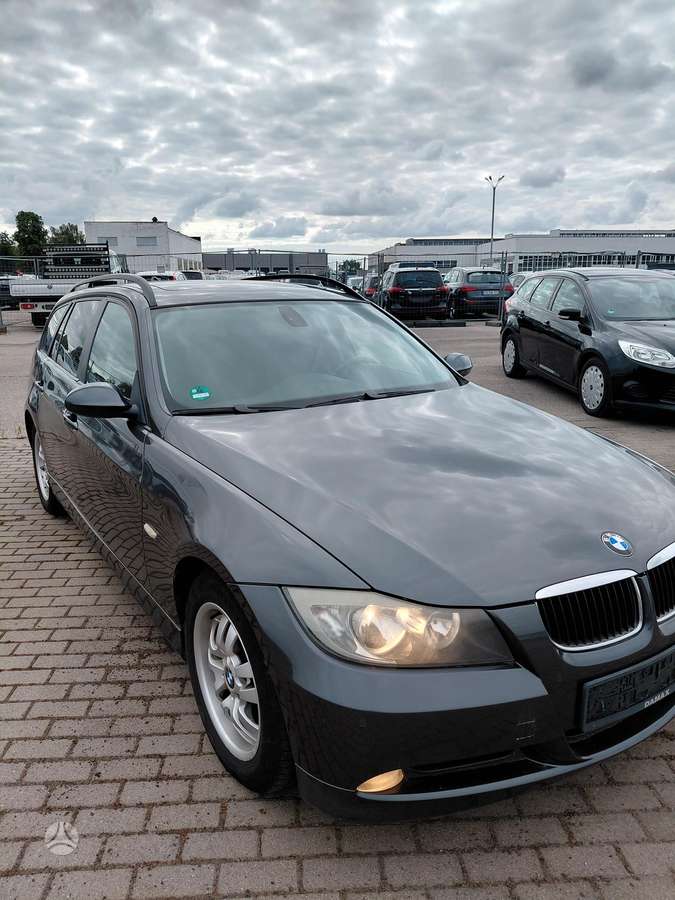 BMW 318 2006 — photo 6