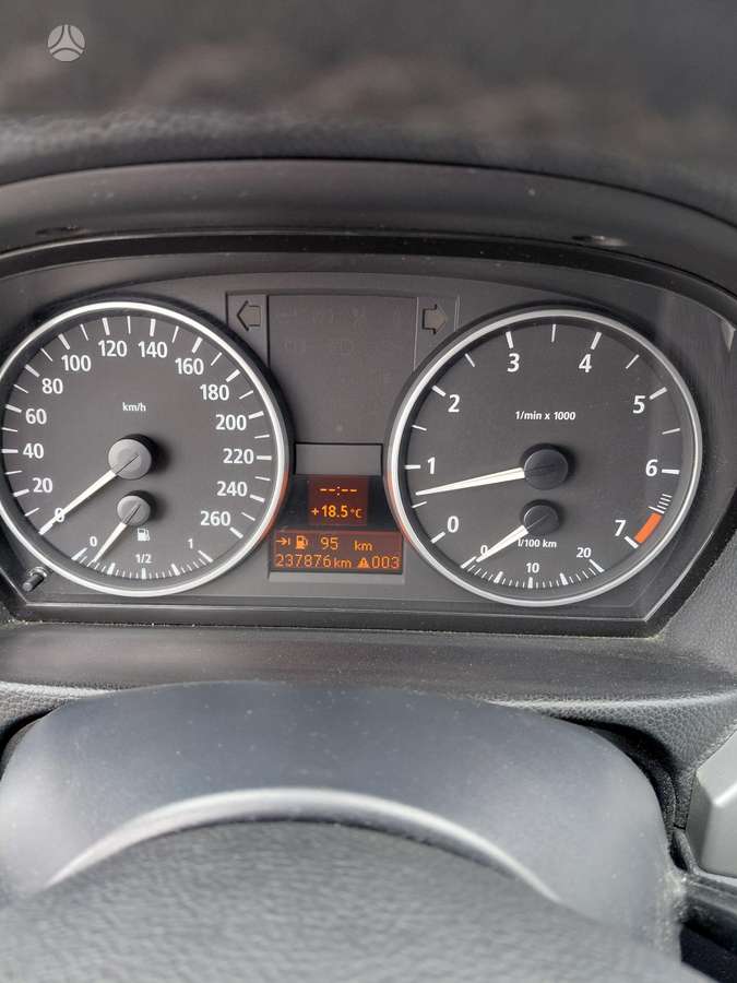 BMW 318 2006 — photo 8