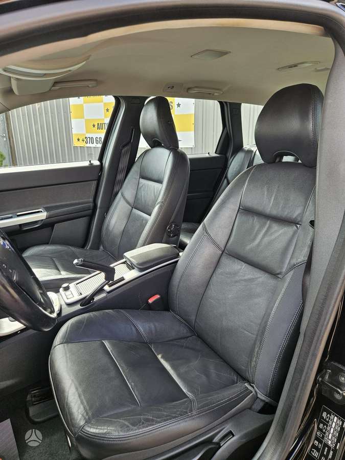 Volvo V50 2010 — photo 14