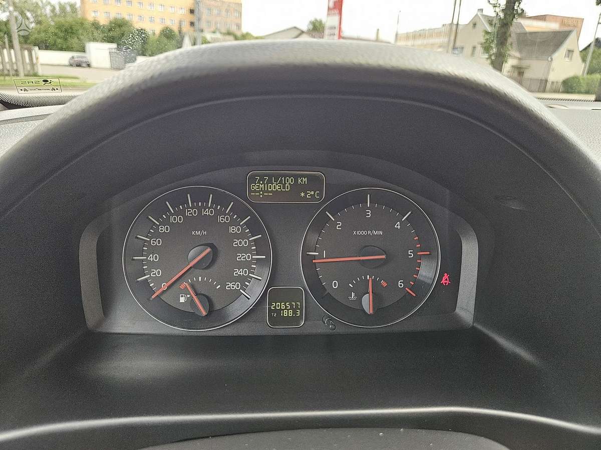 Volvo V50 2010 — photo 22