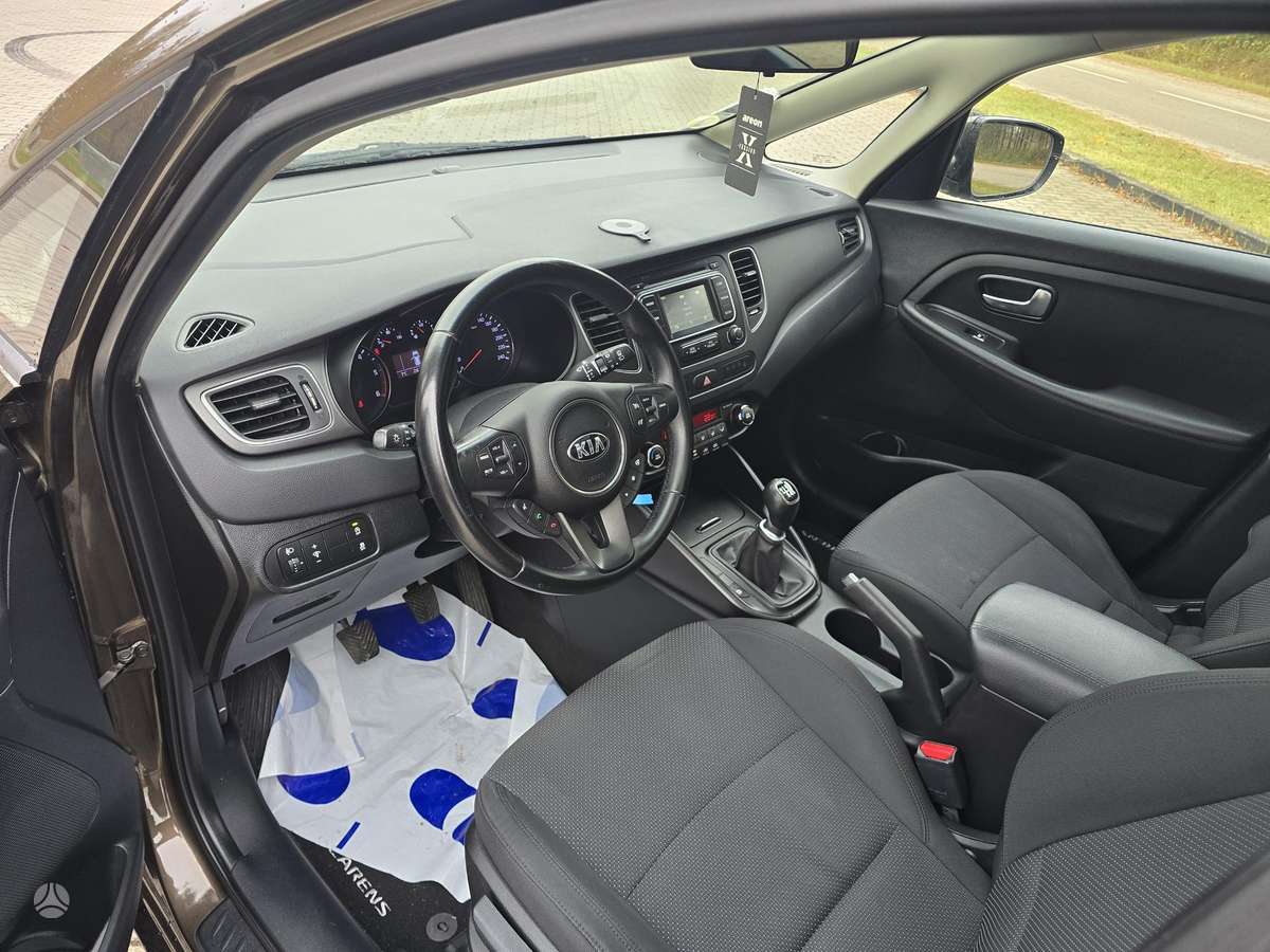 Kia Carens 2014 — photo 11
