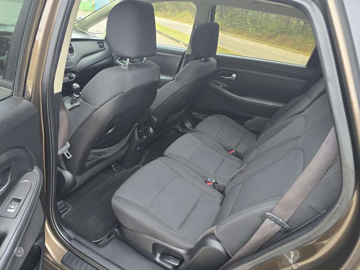 Kia Carens 2014 — photo 15