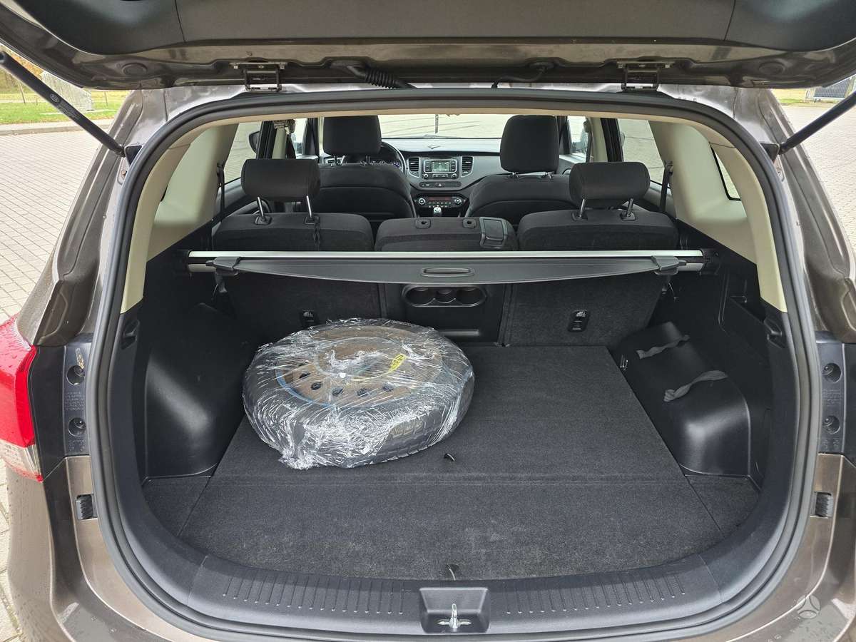 Kia Carens 2014 — photo 16