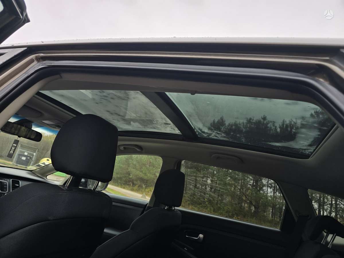 Kia Carens 2014 — photo 17