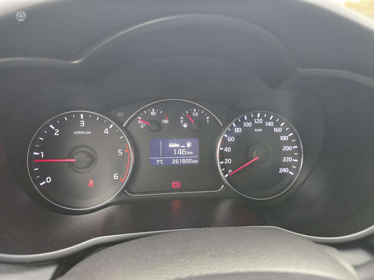 Kia Carens 2014 — photo 18