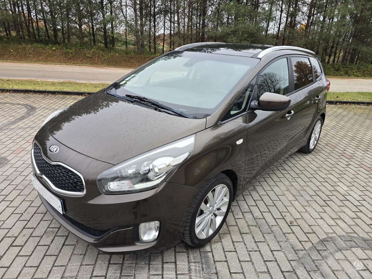 Kia Carens 2014 — interior