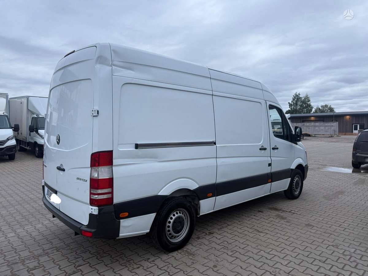 Mercedes-Benz Sprinter 2015 — салон