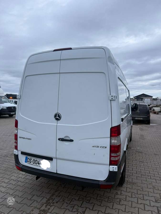 Mercedes-Benz Sprinter 2015 — двигун 2200 cm³, 129 HP (95kW)