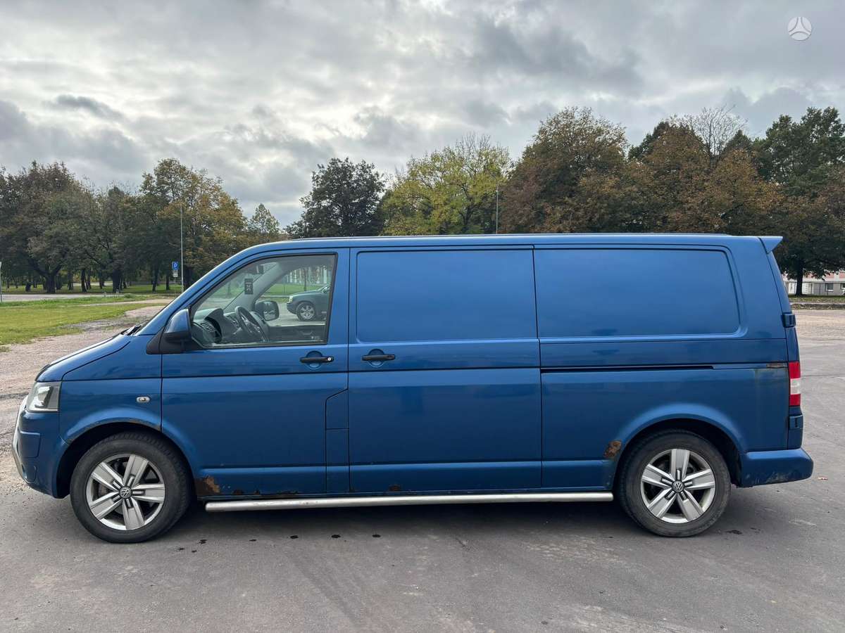 Volkswagen Transporter 2012 — двигун 1968 cm³, 179 HP (132kW)