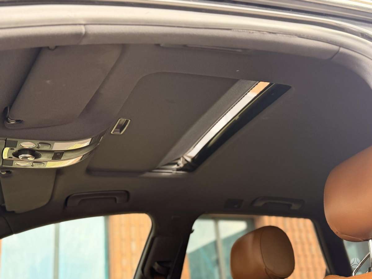 Audi A6 2010 — photo 12