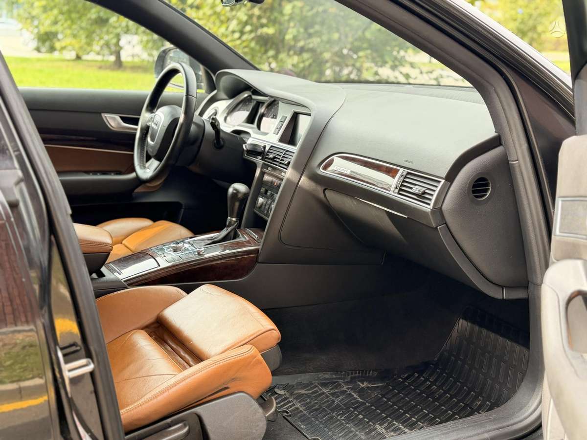 Audi A6 2010 — photo 8