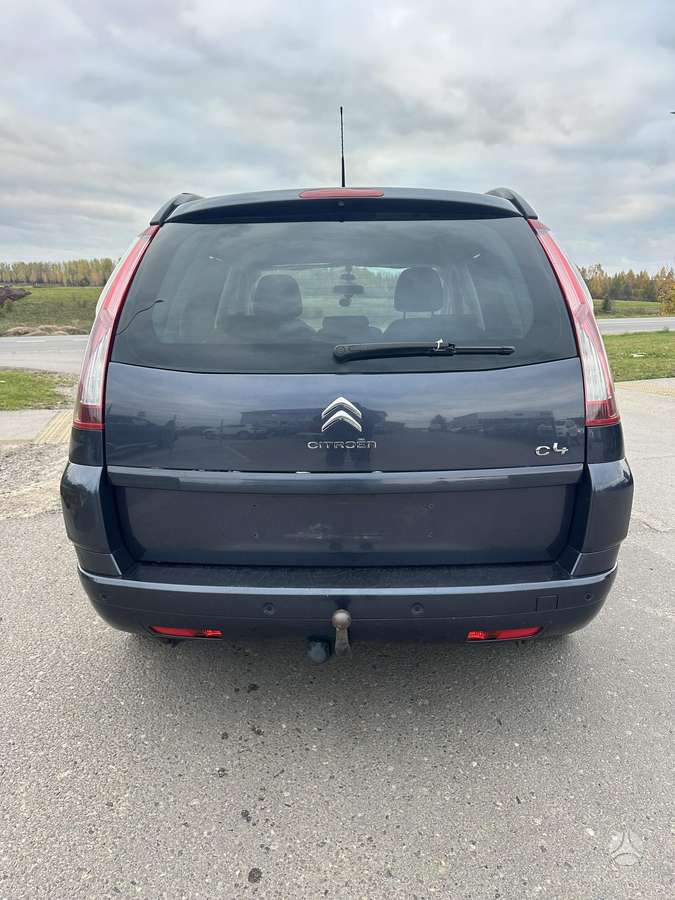 Citroen Grand 2012 — engine 1560 cm³, 111 HP (82kW)