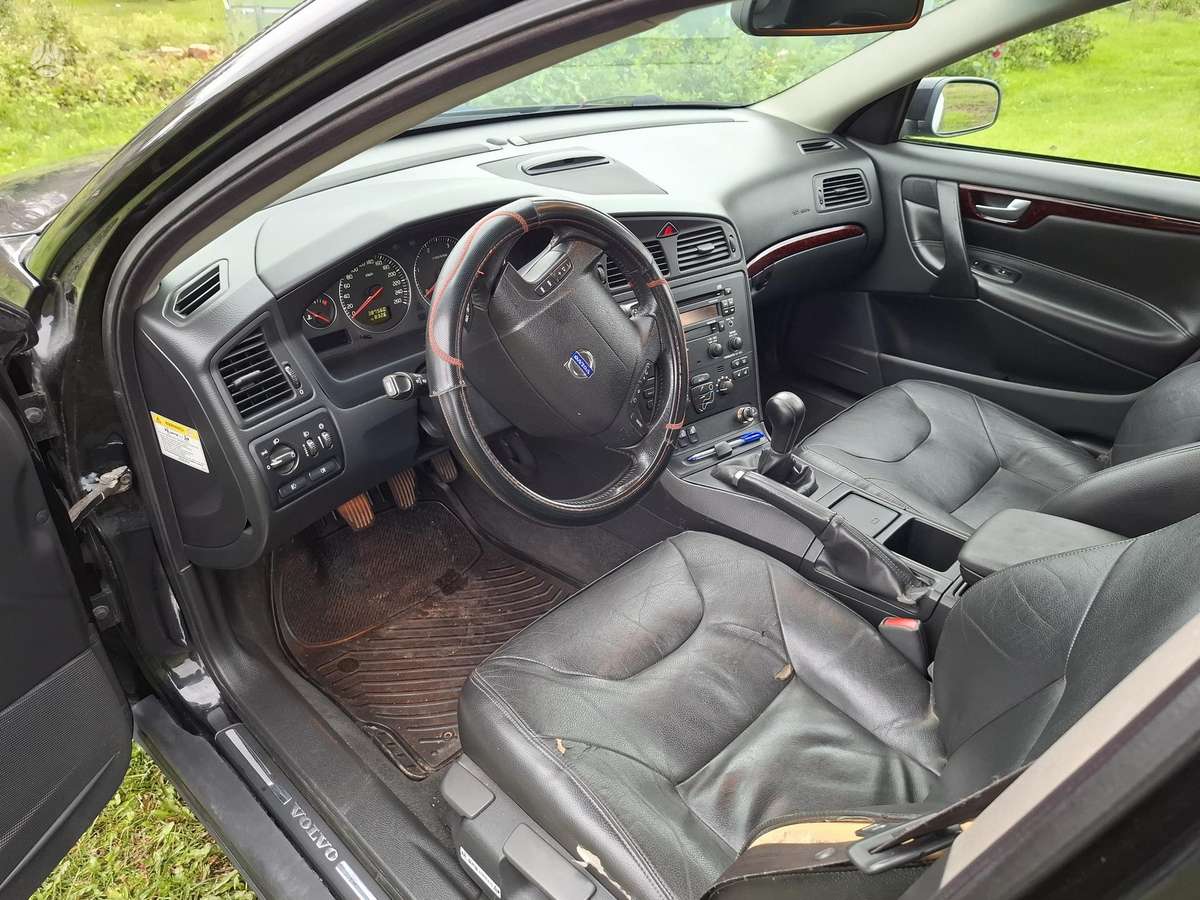 Volvo V70 2004 — photo 6
