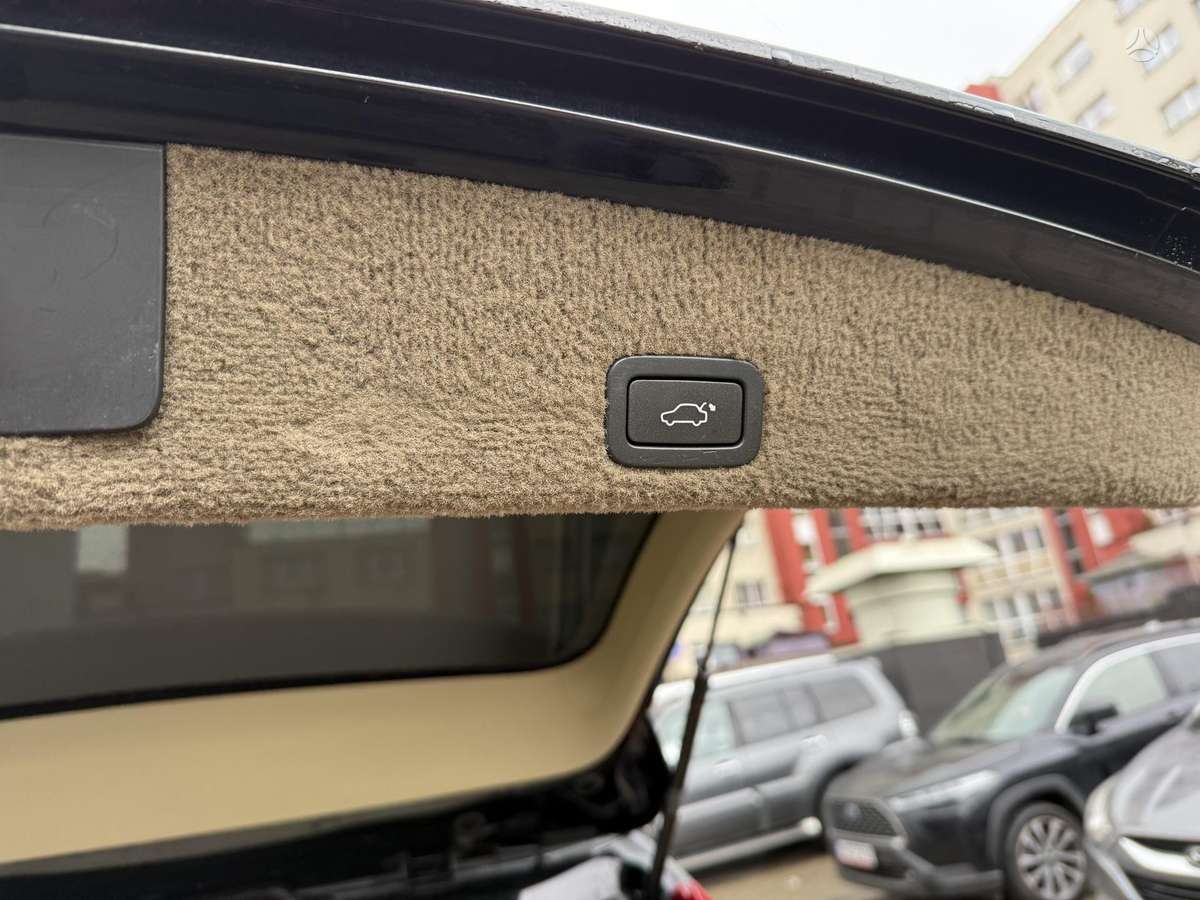 Volvo XC60 2011 — photo 10