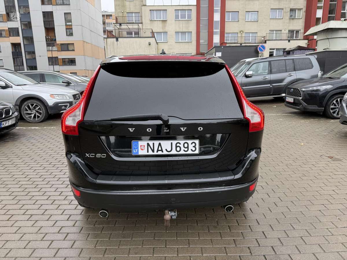 Volvo XC60 2011 — photo 7