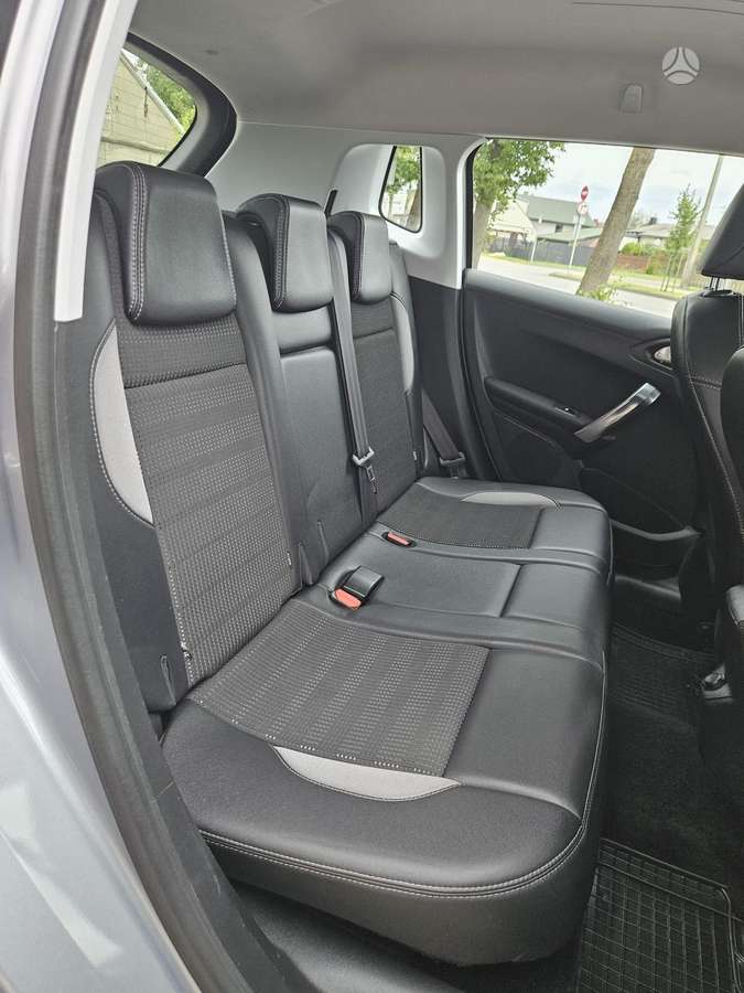 Peugeot 2008 2015 — photo 15
