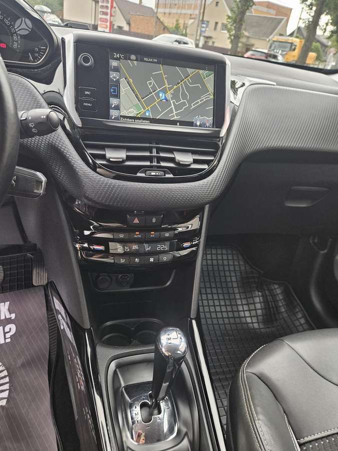 Peugeot 2008 2015 — photo 19