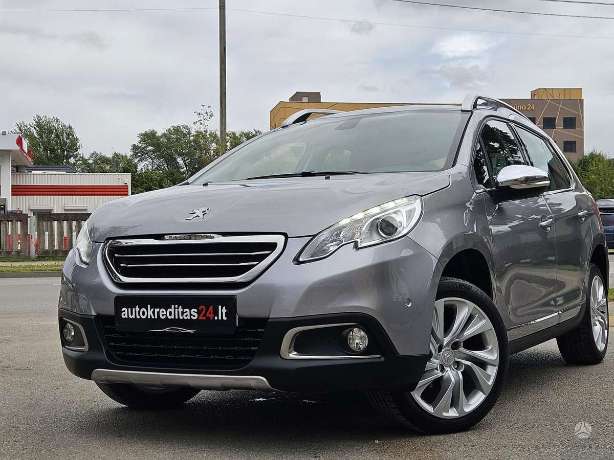 Peugeot 2008 2015 — interior