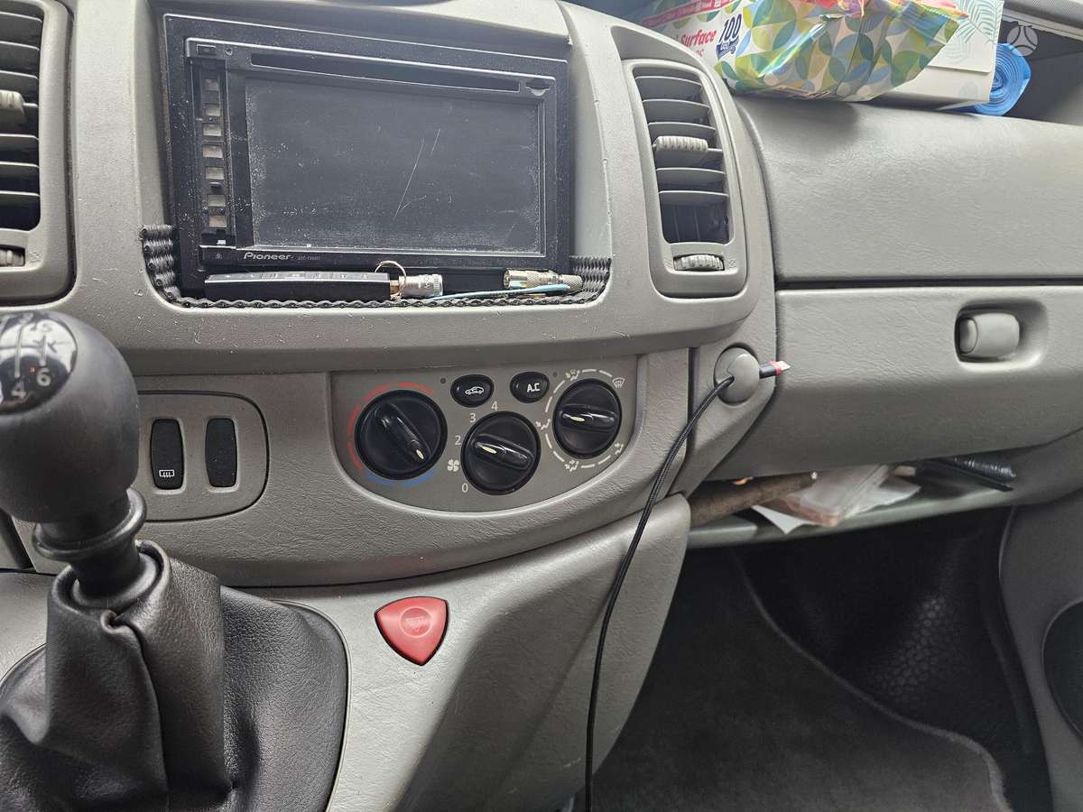 Renault Trafic 2006 — photo 10