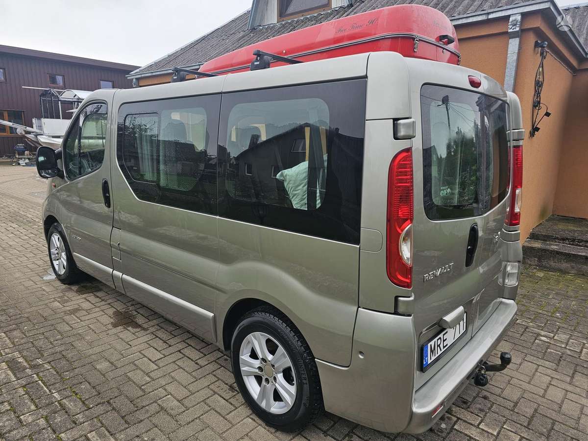 Renault Trafic 2006 — interior
