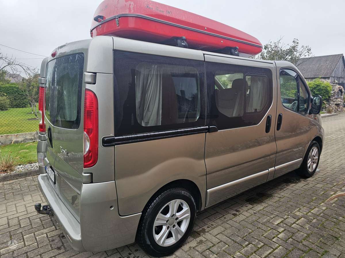 Renault Trafic 2006 — engine 1870 cm³, 101 HP (74kW)