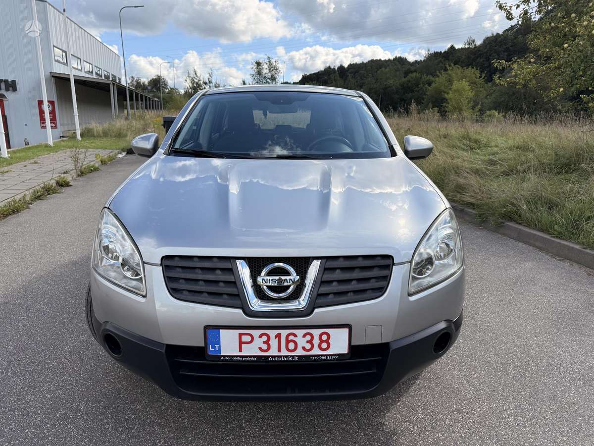 Nissan Qashqai 2008 — rear view
