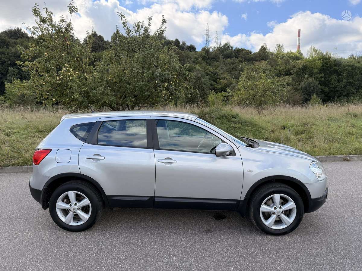Nissan Qashqai 2008 — engine 1997 cm³, 141 HP (104kW)
