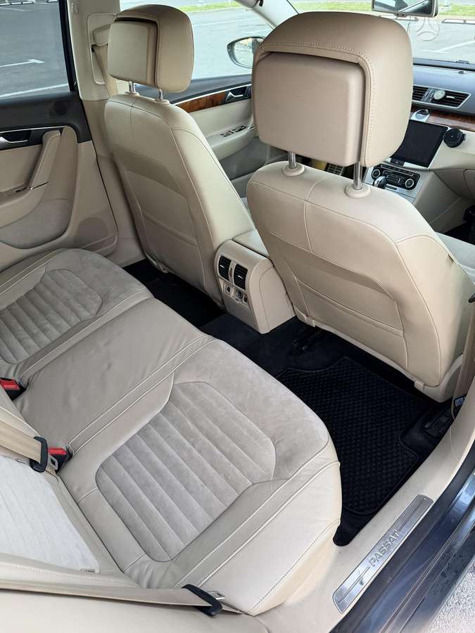 Volkswagen Passat 2011 — photo 14