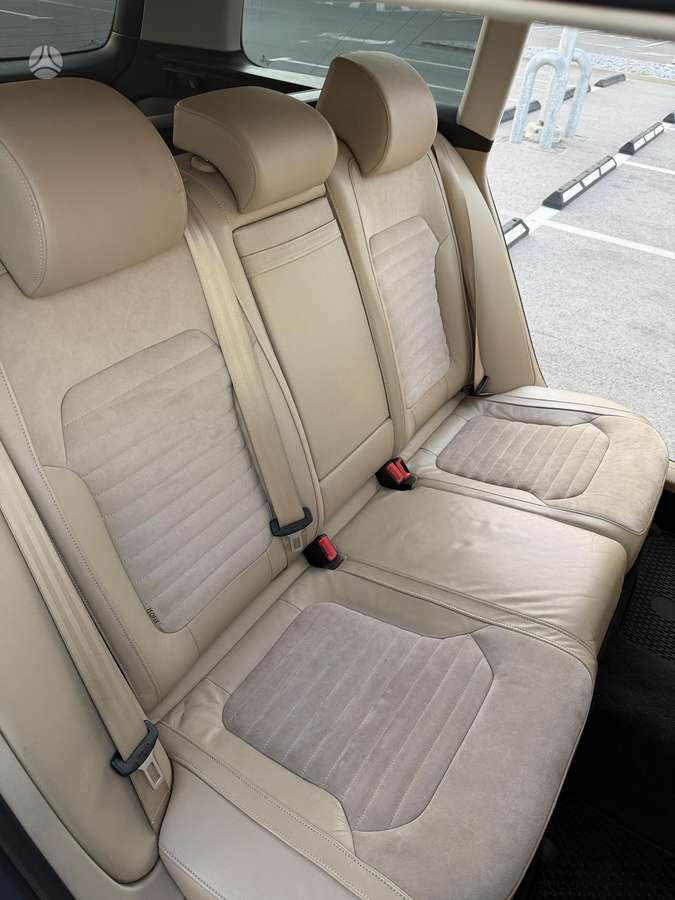Volkswagen Passat 2011 — photo 15